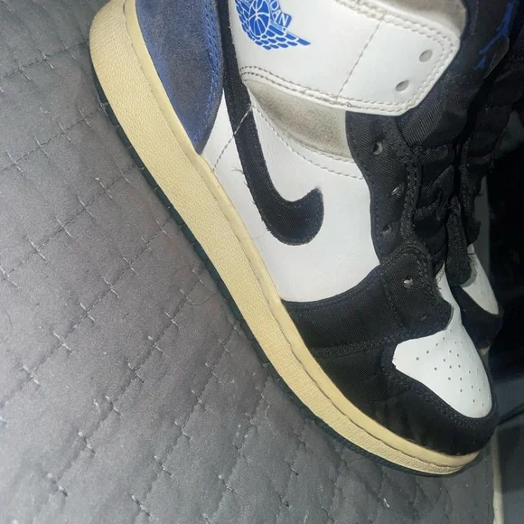 Air jordan 1 Black and White High-Top Sneakers - Picture 2 of 7